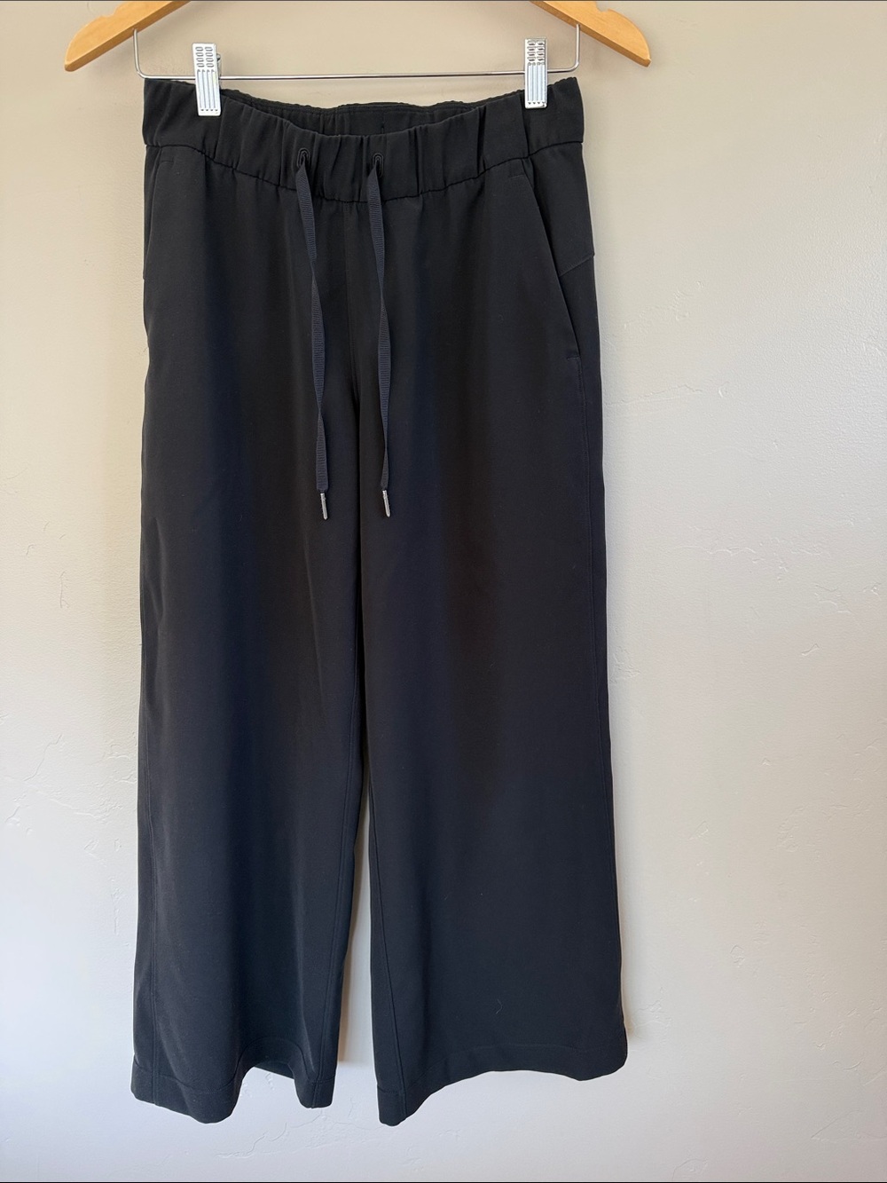 Bundle of Two Lululemon culotte and skirt black size 4